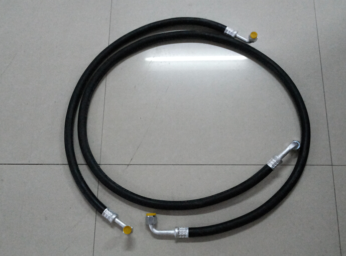 <a href=http://m.jzdaj.com/lcc/ target=_blank class=infotextkey>冷藏車</a>制冷系統(tǒng)管路圖片